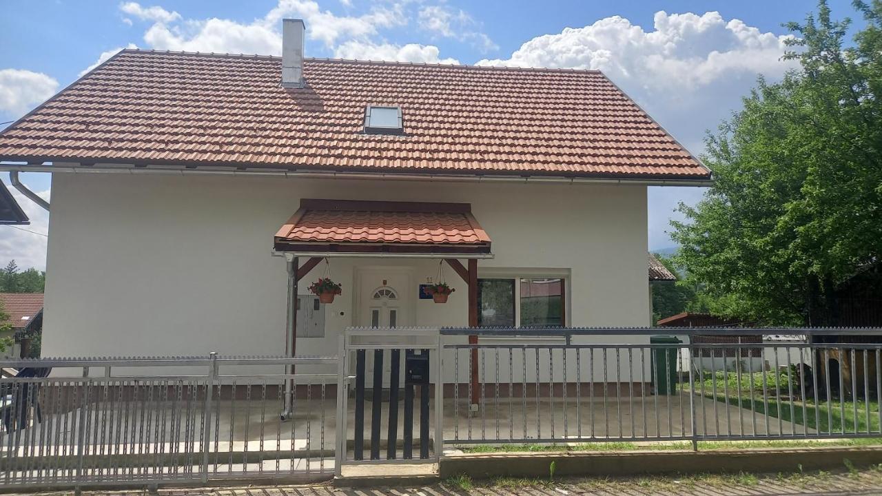 Appartamento Keti Plaški Esterno foto